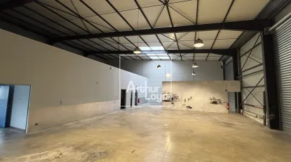 Local d'activités 400 m² à louer - Terrain 3 600 m² - Offre immobilière - Arthur Loyd