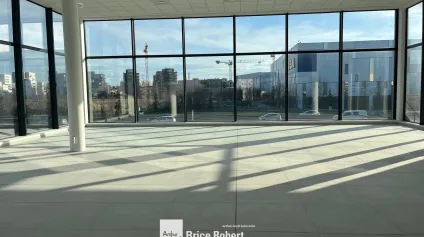 A louer - Bâtiment d'activité neuf idéal pour le secteur automobile - Vénissieux - Offre immobilière - Arthur Loyd