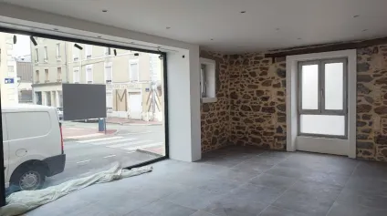 <br />A VENDRE - Secteur place Carnot - Deux locaux commerciaux neufs<br /> - Offre immobilière - Arthur Loyd