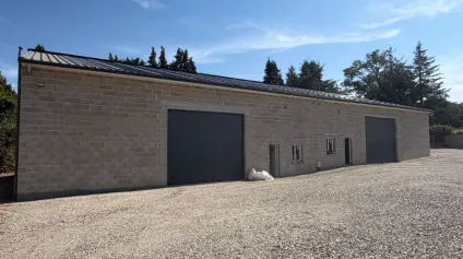 <br />Local d'activité neuf à Aureil 400 m² à la location (20min de Limoges).<br /> - Offre immobilière - Arthur Loyd