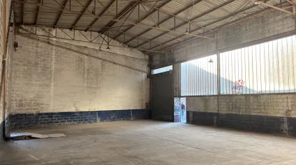 Exlusivité : Entrepôt de 252m2 à vendre en centre-ville de Beauvais - Offre immobilière - Arthur Loyd
