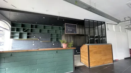 LOCAL COMMERCIAL 88 M2 A LOUER HYPER CENTRE-VILLE SOISSONS - Offre immobilière - Arthur Loyd