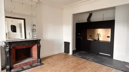 Bureaux rénovés avec du cachet à louer à Bordeaux Gambetta dans un immeuble de prestige - Offre immobilière - Arthur Loyd