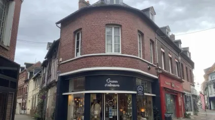Locaux commerciaux à vendre à EU 76260 - Offre immobilière - Arthur Loyd
