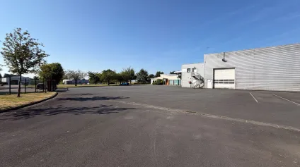 Locaux d'activité à vendre à DOUDEVILLE 76560 - Offre immobilière - Arthur Loyd