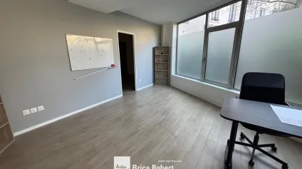 Bureaux à louer Lyon 7ème open space lumineux proche Avenue Berthelot - Offre immobilière - Arthur Loyd