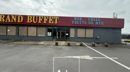 Local commercial de 967 m² avec extraction et grand parking  Emplacement stratégique à Malemort - Offre immobilière - Arthur Loyd