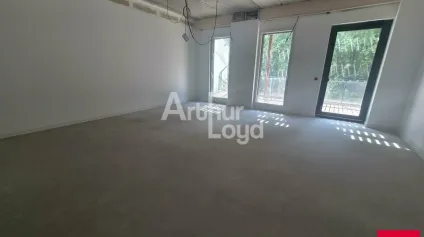 BEAUCOUZE BUREAU DE 41 M² A LOUER AU SEIN D'UN PROGRAMME NEUF - Offre immobilière - Arthur Loyd