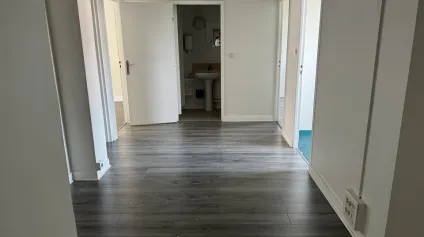 TOURS CENTRE QUARTIER RABELAIS BUREAUX A VENDRE DE 83 M² AVEC POSSIBILITE DE 4 PARKINGS - Offre immobilière - Arthur Loyd
