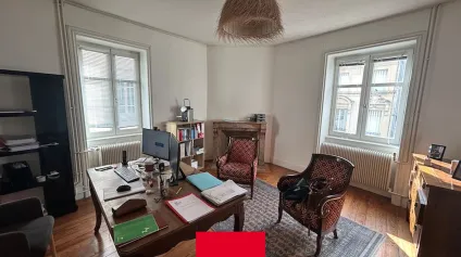 Bourg en Bresse - Centre ville - Palais de Justice - Bureaux climatisés à louer - Offre immobilière - Arthur Loyd