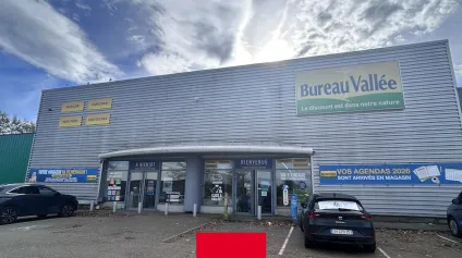 VIRIAT LA NEUVE - LOCAL COMMERCIAL - LOCATION - Offre immobilière - Arthur Loyd