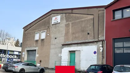 CHARNAY LES MACON - CENTRE VILLE - ENTREPOT DE STOCKAGE AVEC PARKINGS - VENTE OU LOCATION - Offre immobilière - Arthur Loyd