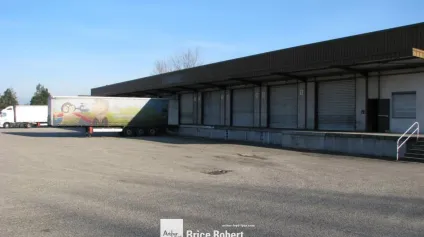 A vendre ou à louer - Bâtiment d'activité ou de stockage équipé de nombreux quais sur le sud-ouest de Lyon - Offre immobilière - Arthur Loyd