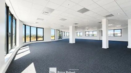 A vendre ou à louer - SPARK - Bureaux neufs 1er étage dans un immeuble haut de gamme sur la Techlid - Dardilly - Offre immobilière - Arthur Loyd