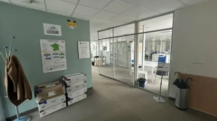  BUREAUX À LOUER POITIERS GARE  317 M² DIVISIBLES  CLIMATISATION  ASCENSEUR  ACCÈS PMR - Offre immobilière - Arthur Loyd
