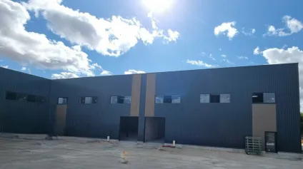 À louer  Locaux d'activité neufs avec bureaux  Surfaces de 412 à 854 m² - Offre immobilière - Arthur Loyd
