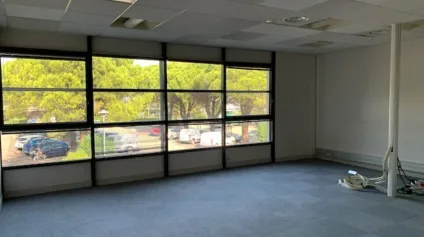 Avignon extra muros - Bureaux à louer - Offre immobilière - Arthur Loyd