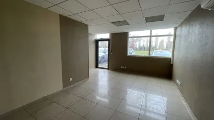 Bureaux à louer à EVREUX 27000 - Offre immobilière - Arthur Loyd