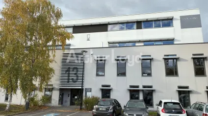 Bureaux à vendre ou à louer à Villeneuve-d'Ascq - Espaces professionnels climatisés, accessibles PMR et fibrés - Offre immobilière - Arthur Loyd