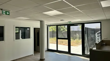 LOCAL COMMERCIAL à LOUER de 124 m² - Offre immobilière - Arthur Loyd