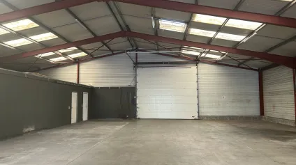 A VENDRE - ATELIER - BUREAUX - ST NAZAIRE - 260 M2 - BUREAUX - 66 M2 - ZONE D'ACTIVITES PEDRAS - Offre immobilière - Arthur Loyd