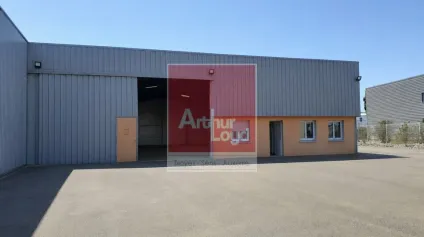 Local d'activités emplacement premium avec extérieur - Offre immobilière - Arthur Loyd