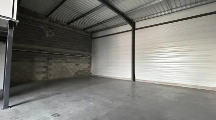 Local d'activité avec bureaux de 120 m² et 3 parkings privatifs à Villenave-d'Ornon - Offre immobilière - Arthur Loyd
