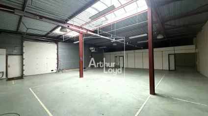 LOCAL D'ACTIVITE -LOCATION -RARE SUR SECTEUR - Offre immobilière - Arthur Loyd