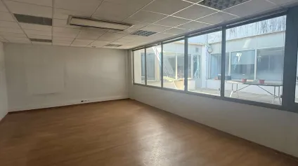 BUREAUX location à TULLE 19000 - Offre immobilière - Arthur Loyd