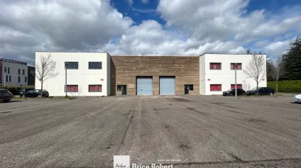 Location cellule d’activités 1144 m2 avec accès logistique facilité à Saint-Priest - Offre immobilière - Arthur Loyd