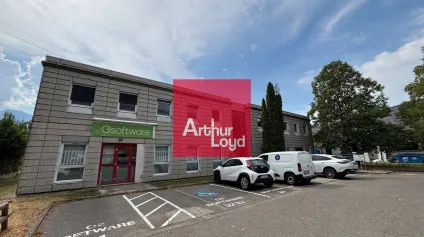 À louer - Bureaux 100 m² entièrement rénovés à Montbonnot - Offre immobilière - Arthur Loyd