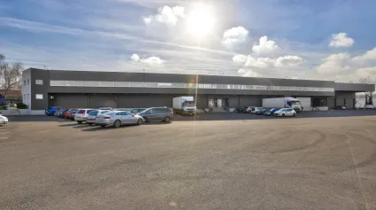 A louer, Entrepôt messagerie 1 760 m² - 6 quais - Aulnay - Accès direct A1/A3/A86 - Offre immobilière - Arthur Loyd