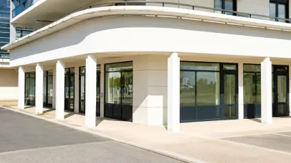 LA ROCHELLE - LA VILLE EN BOIS - LOCAL COMMERCIAL DISPONIBLE 170 m² - Offre immobilière - Arthur Loyd