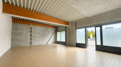 À LOUER  LOCAL COMMERCIAL À FORTE VISIBILITÉ  100 M²  HARFLEUR - Offre immobilière - Arthur Loyd