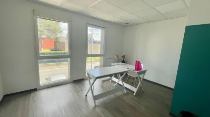 Bureaux à louer à MONT SAINT AIGNAN 76130 - Offre immobilière - Arthur Loyd