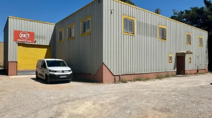 En EXCLUSIVITE - Bâtiment indépendant à usage d'activités à LOUER sur SAINT VICTORET proche A7 - Offre immobilière - Arthur Loyd