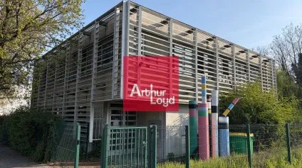 Bâtiment de bureaux à louer à Seyssinet-Pariset avec parkings privatifs - Offre immobilière - Arthur Loyd