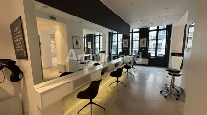 Local commercial à vendre ou à louer Lille rénové à neuf quartier Vieux Lille - Offre immobilière - Arthur Loyd