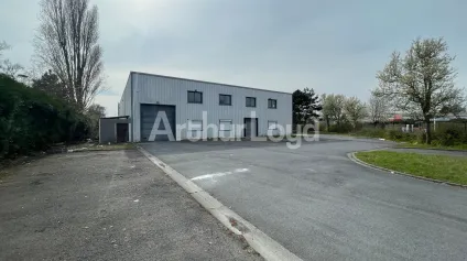 Entrepôt à louer avec ponts roulants et accès direct A21 à Douai - Offre immobilière - Arthur Loyd