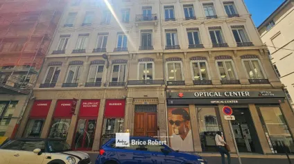 Bureaux à louer Lyon 1er Presqu'île 92 m² au 2e étage avec accès transports - Offre immobilière - Arthur Loyd