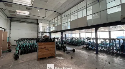 Local d'activité à louer à Saint Fons avec bureaux et stockage 483 m² - Offre immobilière - Arthur Loyd