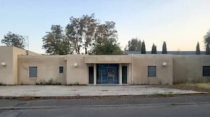Bureaux à vendre avec terrain privatif à Avignon Courtine en rez-de-chaussée - Offre immobilière - Arthur Loyd