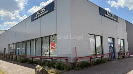 LOCAL COMMERCIAL à LOUER de 400 m² - Offre immobilière - Arthur Loyd