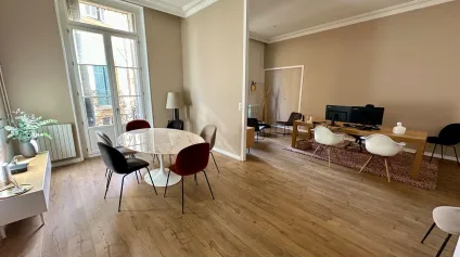 BUREAUX CLIMATISÉS EN CENTRE-VILLE D'AIX - Offre immobilière - Arthur Loyd