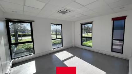 BOURG EN BRESSE - SECTEUR NORELAN - LECLERC - BUREAUX PRETS À L'EMPLOI À LOUER - Offre immobilière - Arthur Loyd