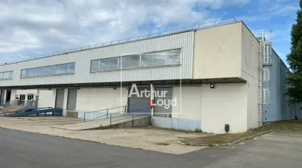 MORANGIS ENTREPOT AVEC QUAIS A LOUER - Offre immobilière - Arthur Loyd