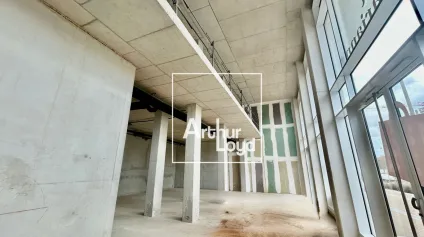 Local commercial - Emplacement premium Port Marianne - Forte visibilité & accessibilité A9 - Offre immobilière - Arthur Loyd