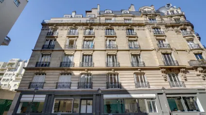 Bureaux opérés Paris 3 : 390 m² privatifs en rez-de-chaussée - Offre immobilière - Arthur Loyd