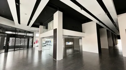 À LOUER  LOCAL COMMERCIAL D'EXCEPTION AU CUR DU HAVRE - 1 000 m2 - Offre immobilière - Arthur Loyd