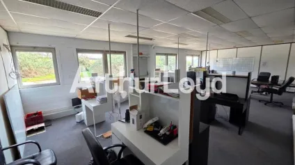 <br />Local d'activité - À Vendre - Mondeville<br /> - Offre immobilière - Arthur Loyd